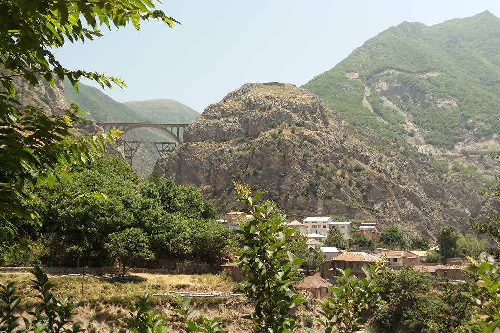 view of mountainside with trees